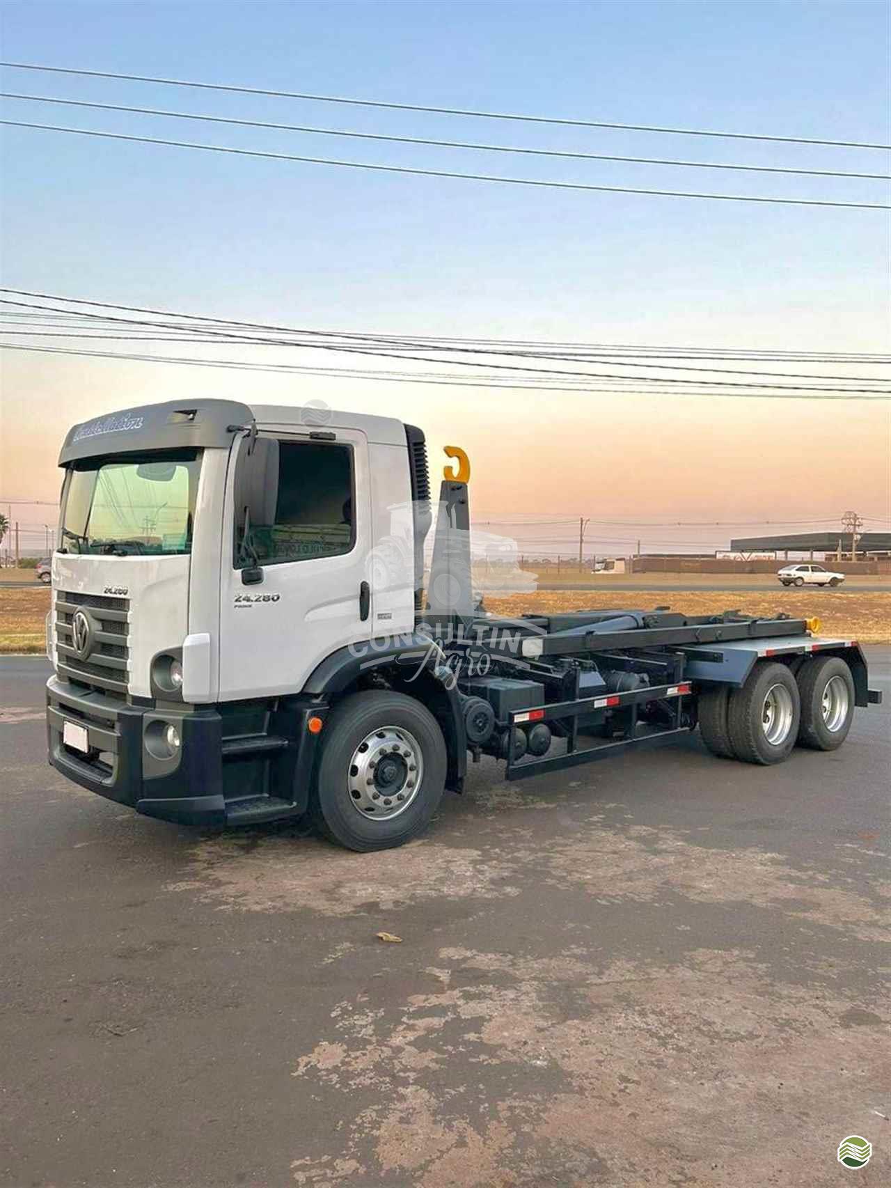 CAMINHAO VOLKSWAGEN VW 24280 Roll ON OFF Truck 6x2 Consulting Agro ITUVERAVA SÃO PAULO SP